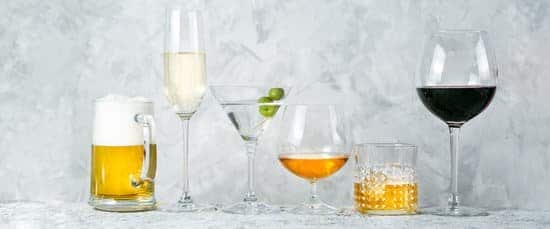 Different types of alcohol in glasses